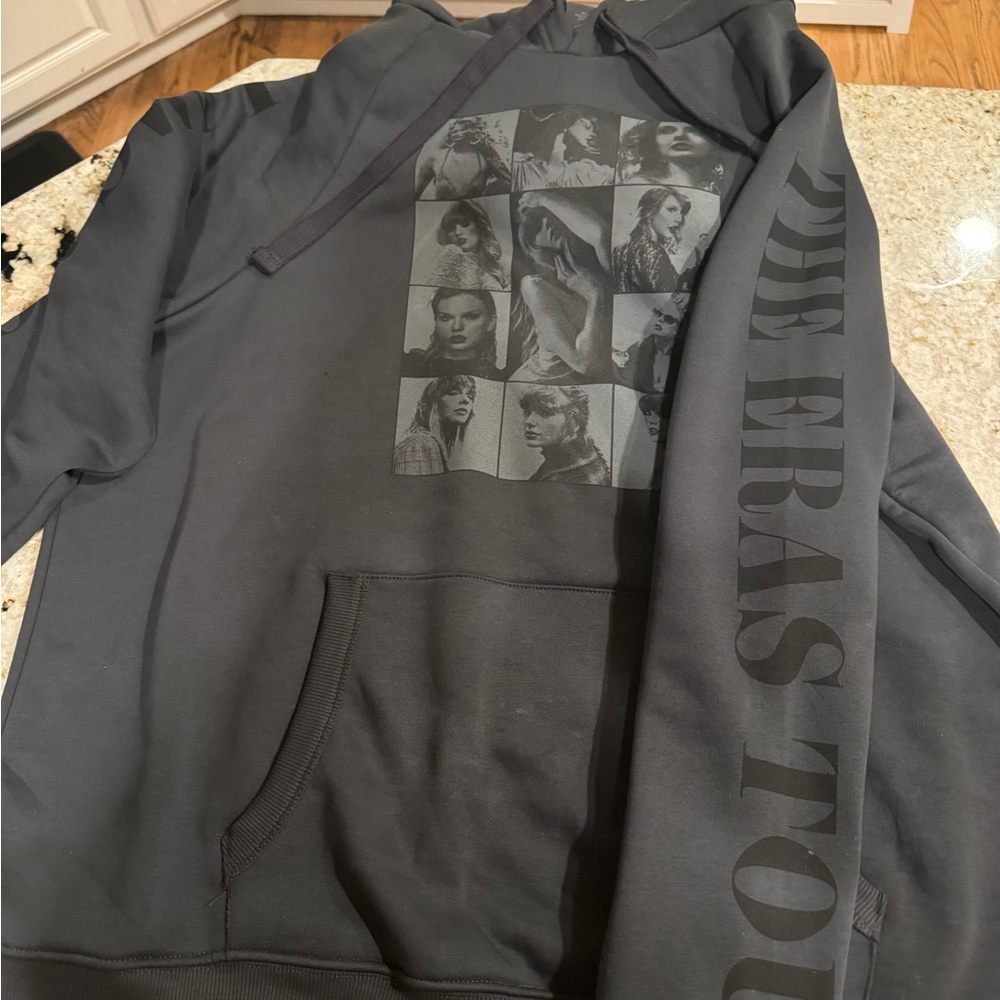 Official era tour merch from Indy. This is a large black hoodie oversize fit